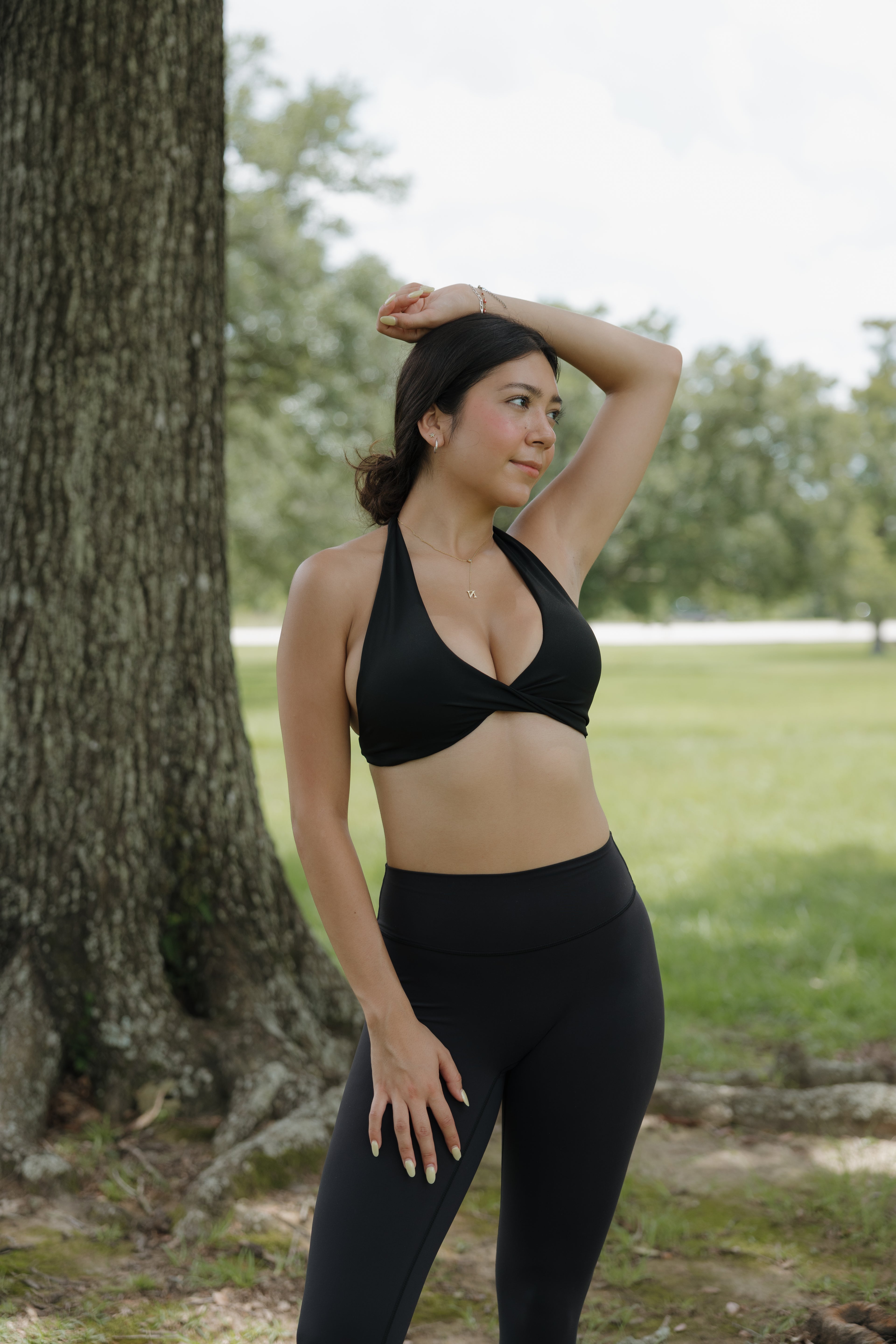 Cross over halter sport bra