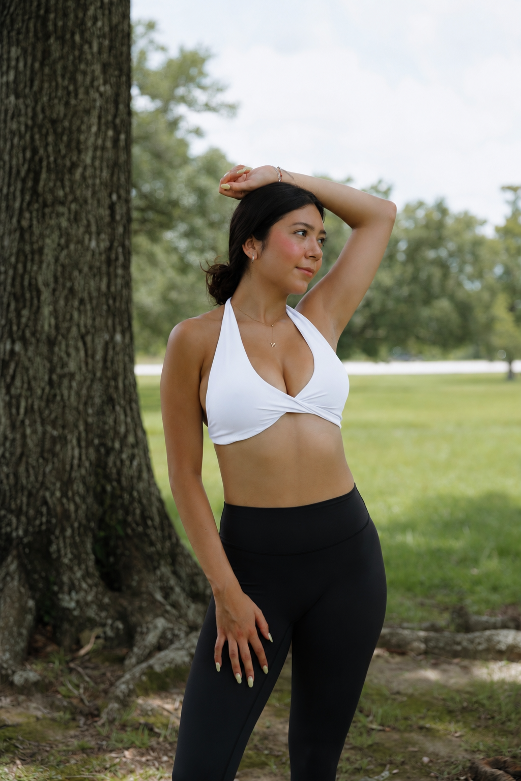 Cross over halter sport bra